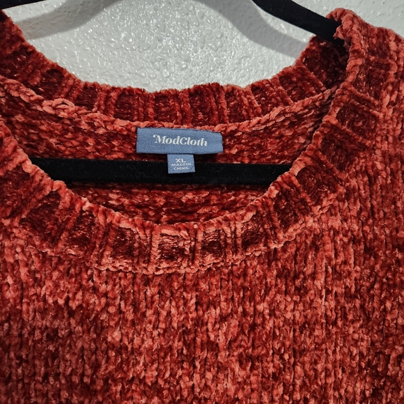 XL Modcloth Chenille Sweater in Rust - Picture 4 of 4